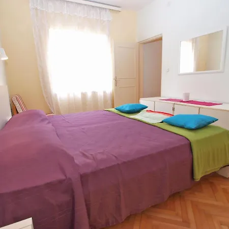 Vladimir 1262 Apartment *